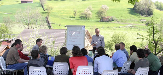 Urs Gantner of the Federal Office for Agriculture (FOAG) at the workshop: Main topics of organic farming research.  Photo: Thomas Alföldi, FiBL, CH-Frick